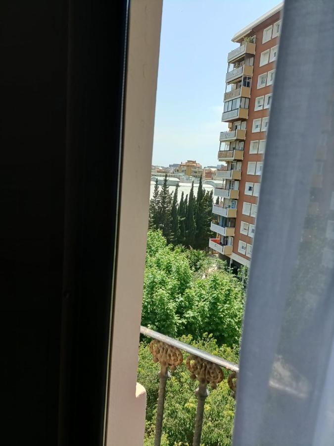 فندق ترانزيت برشلونة المظهر الخارجي الصورة